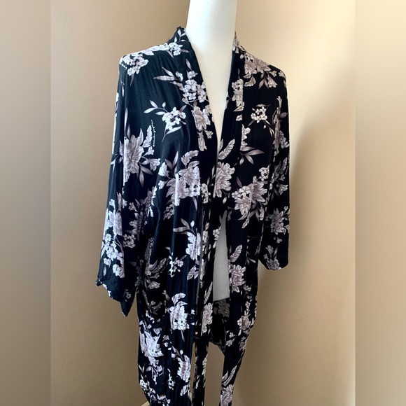 Spiritual Gangster Lounge Duster - Picture 1 of 6